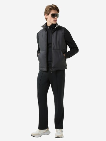 BOGNER Sweatshirt 'Raven' in Schwarz