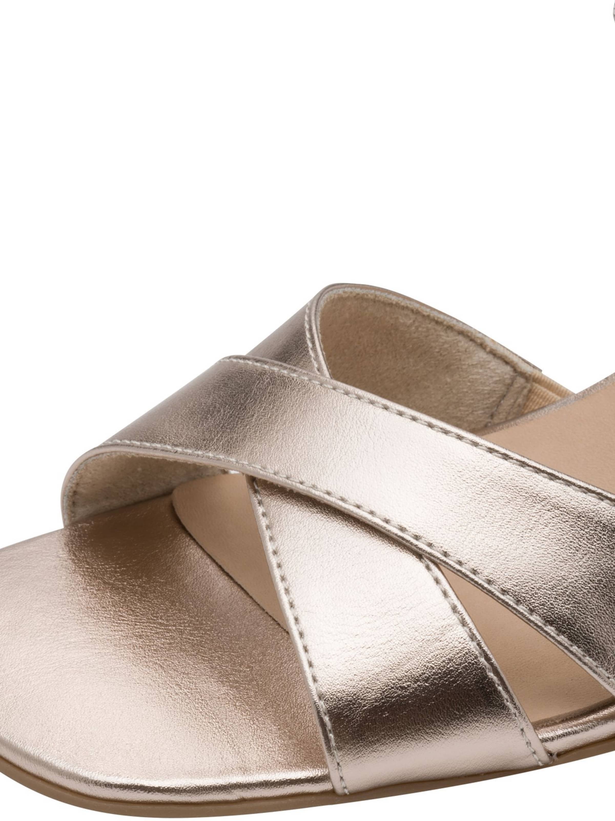 Tamaris Sandal in Gold