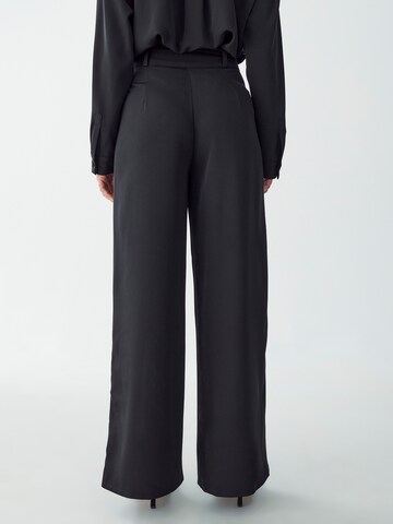 regular Pantaloni 'MILLER' di BWLDR in nero: dietro