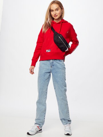 Superdry - Sweatshirt em vermelho