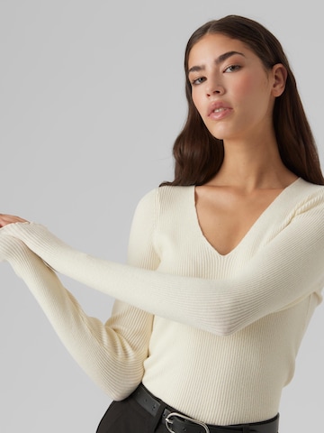 VERO MODA Sweater 'Evie' in Beige