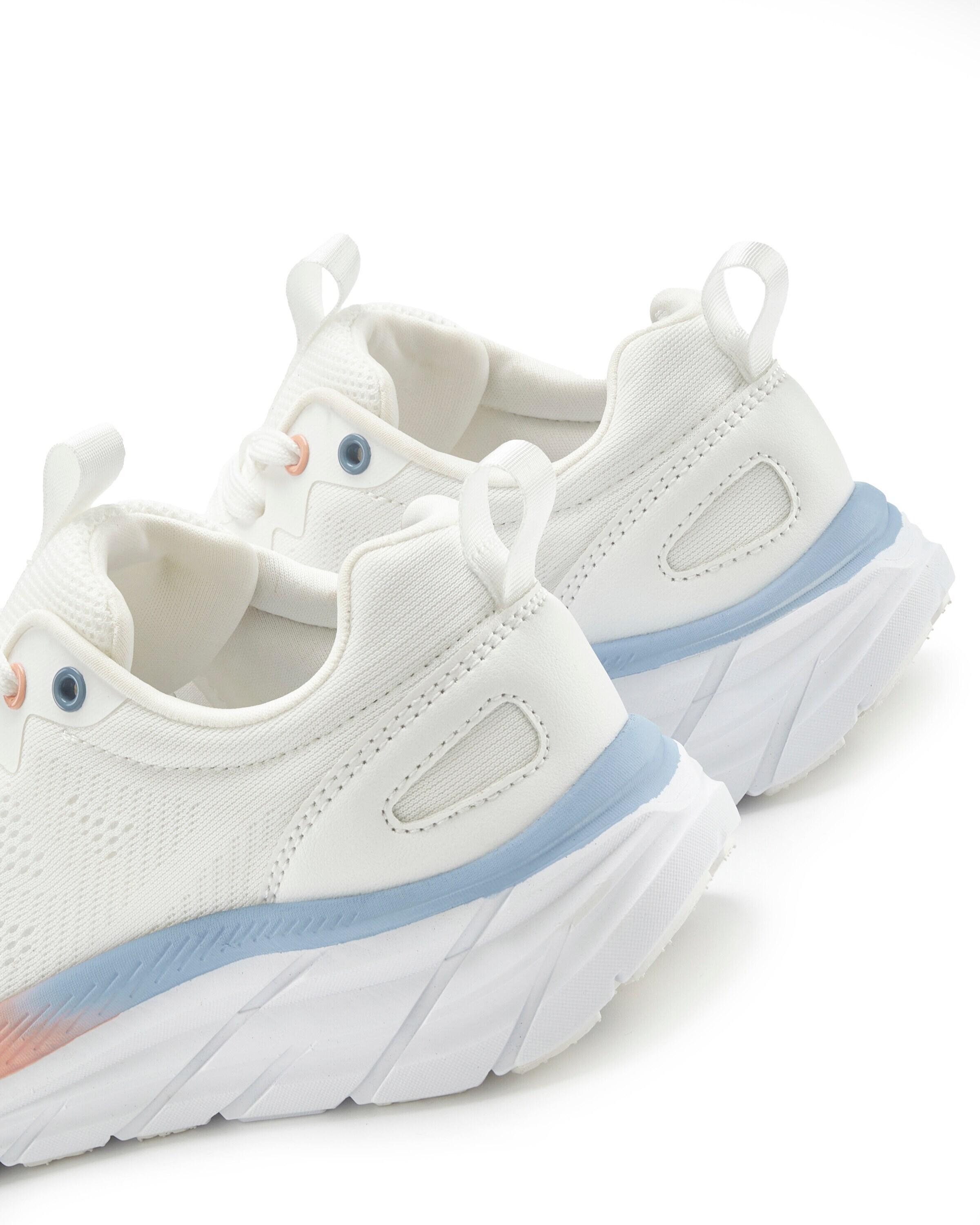LASCANA Sneaker in Weiß