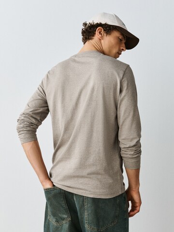 Next Bluser & t-shirts i grå