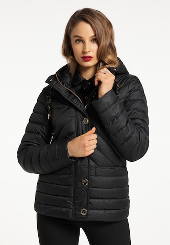 faina Winter Jacket in Black: front