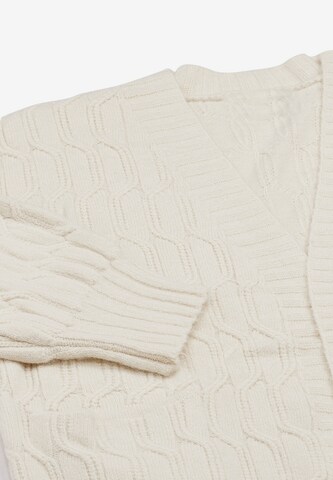 Tanuna Knit Cardigan in White