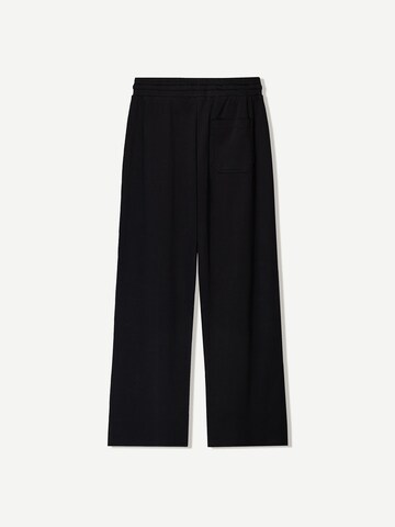 Bershka Loose fit Trousers in Black