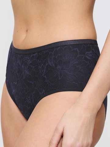 Slip ' Red Label Amourette Charm ' TRIUMPH en gris