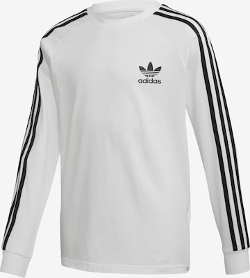 ADIDAS ORIGINALS Тениска в бяло