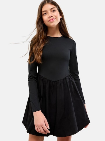 Robe Lipsy en noir : devant