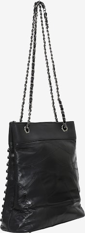 faina Shoulder Bag in Black