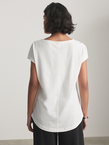 Tricou de la Next pe alb
