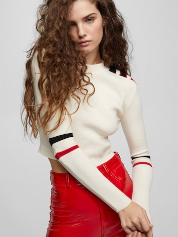 Pull&Bear Sweater in White: front