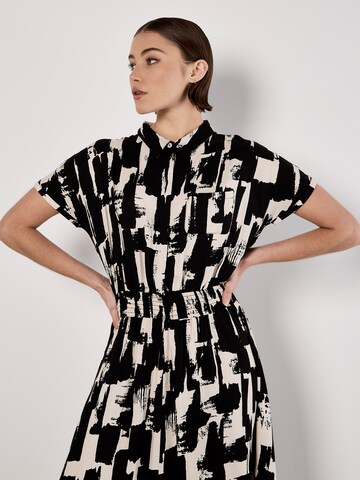 Apricot Jurk in Zwart