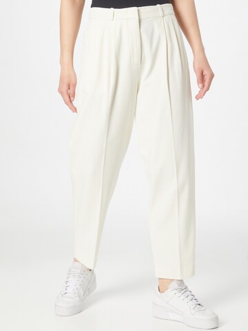 UNITED COLORS OF BENETTON Pleat-Front Pants in White: front