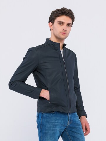 Basics and More Between-Season Jacket 'Bernard' in Blue