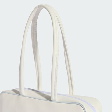 ADIDAS ORIGINALS Schultertasche 'Adicolor Elongated' in Weiß