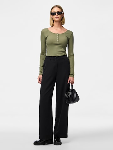T-shirt 'Kitte' PIECES en vert
