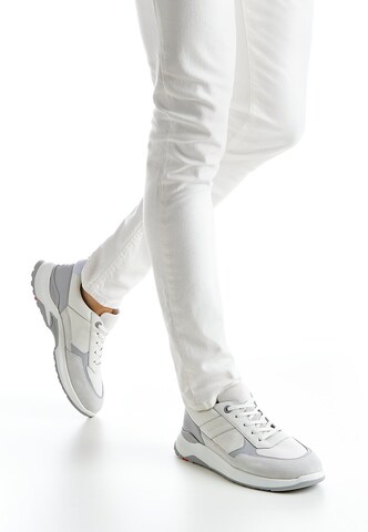 LLOYD Sneakers 'MASON' in White: front