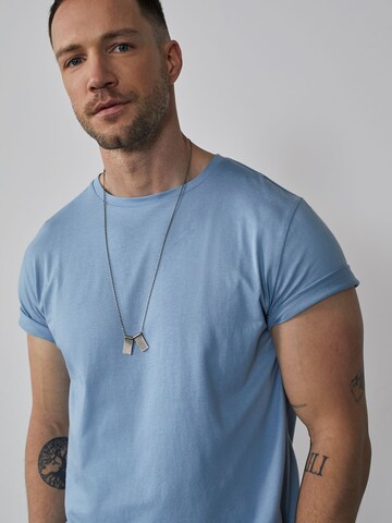 DAN FOX APPAREL Regular fit T-shirt 'Piet' i blå: framsida