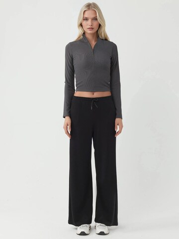 Hiccup Loose fit Pants in Black