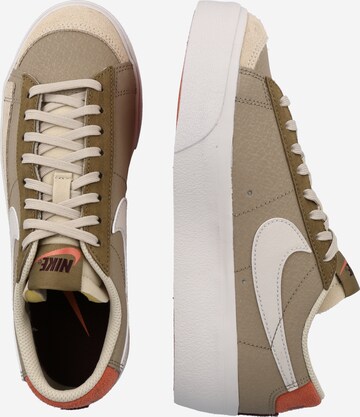 Nike Sportswear Matalavartiset tennarit 'BLAZER LOW PLATFORM SP' värissä vihreä