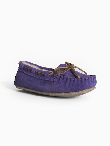 Minnetonka Flats 'Cassie' in Purple