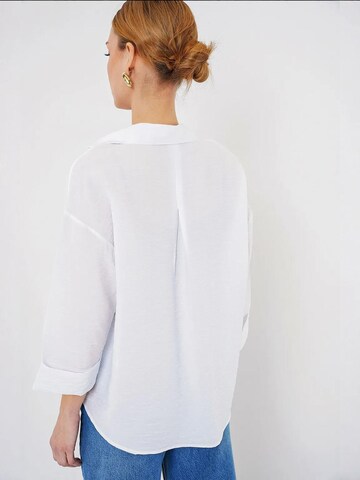 Bigdart Blouse in Wit