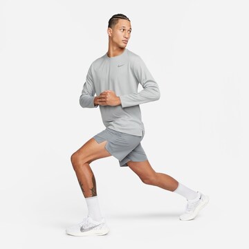 NIKE Performance Shirt 'Miler' in Grey