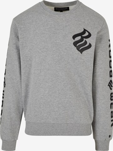 Sweat-shirt ROCAWEAR en gris : devant