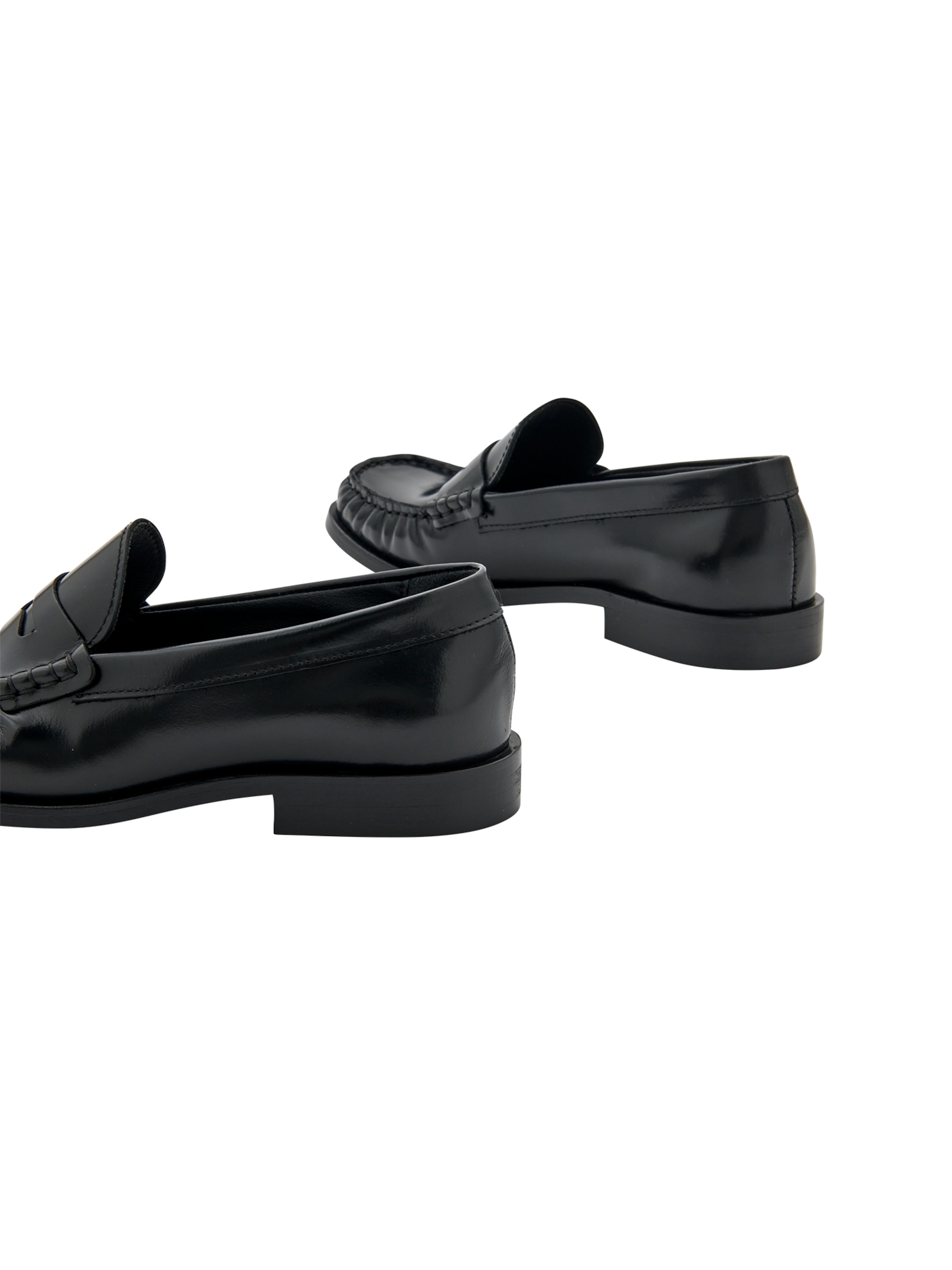 Chaussure basse 'Clara' EDITED en noir