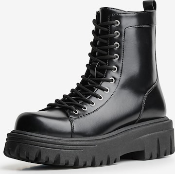 Bershka Nauhabootsit värissä musta: etupuoli