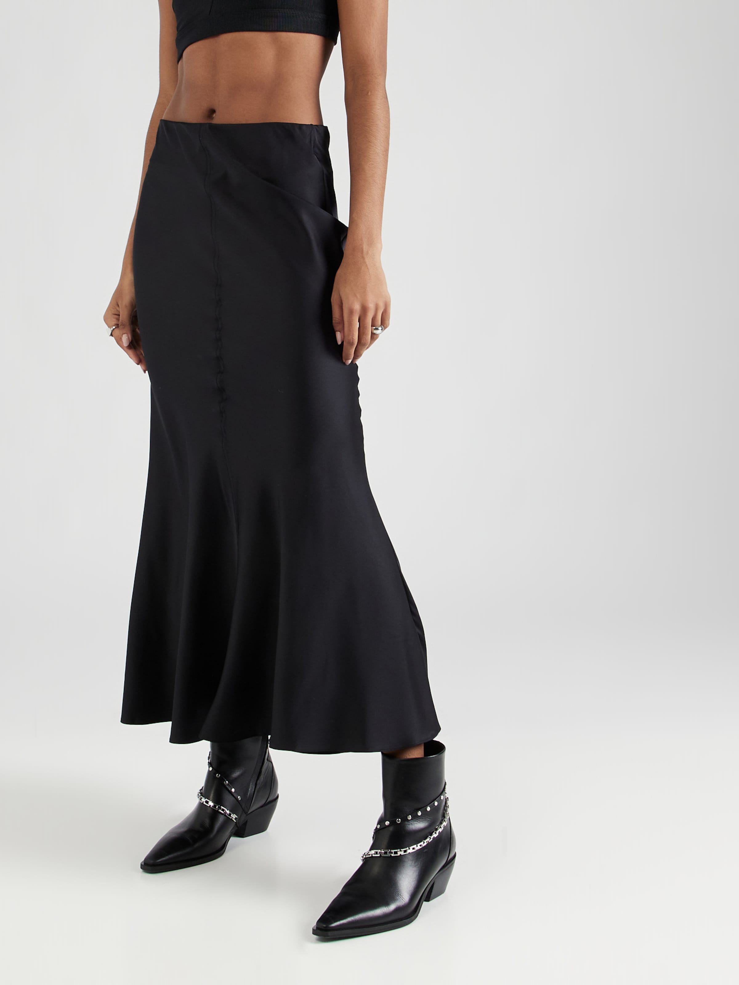 WEEKDAY Skirt Paige in Black ABOUT YOU