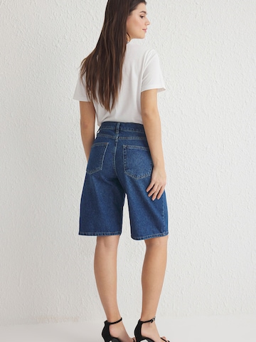 Trendyol Широки крачоли Дънки в синьо