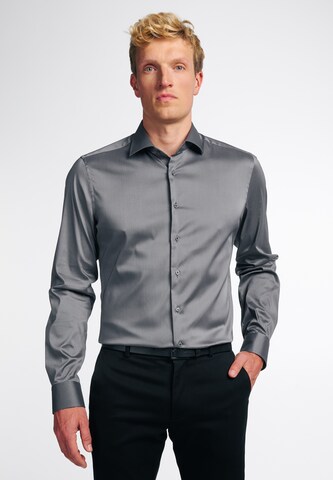 Coupe slim Chemise ETERNA en gris : devant