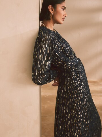 Rochie de la Next pe albastru