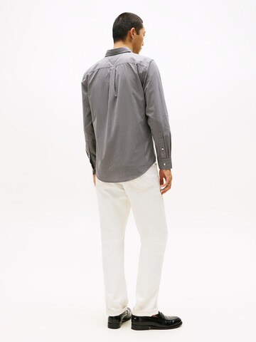 Coupe regular Chemise 'Flex' TOMMY HILFIGER en gris