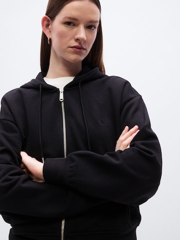 Calvin Klein Jeans Bluza rozpinana w kolorze czarny