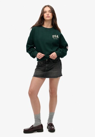 Sweat-shirt 'Athletic Essentials' Superdry en vert