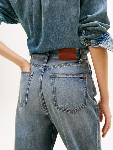 mėlyna Tommy Jeans Laisvas Džinsai 'MOM'