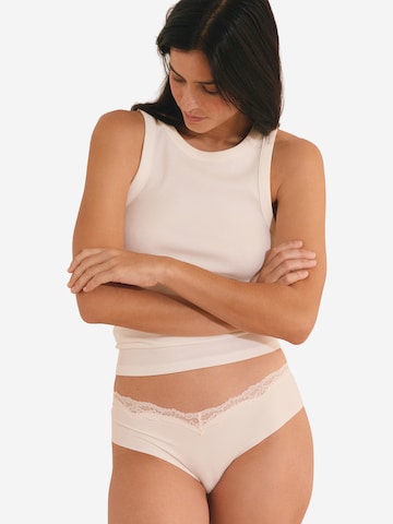 ETAM Broekje 'Fara' in Beige