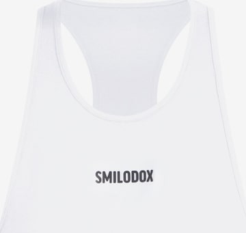 Smilodox Performance shirt ' Leno ' in White: front