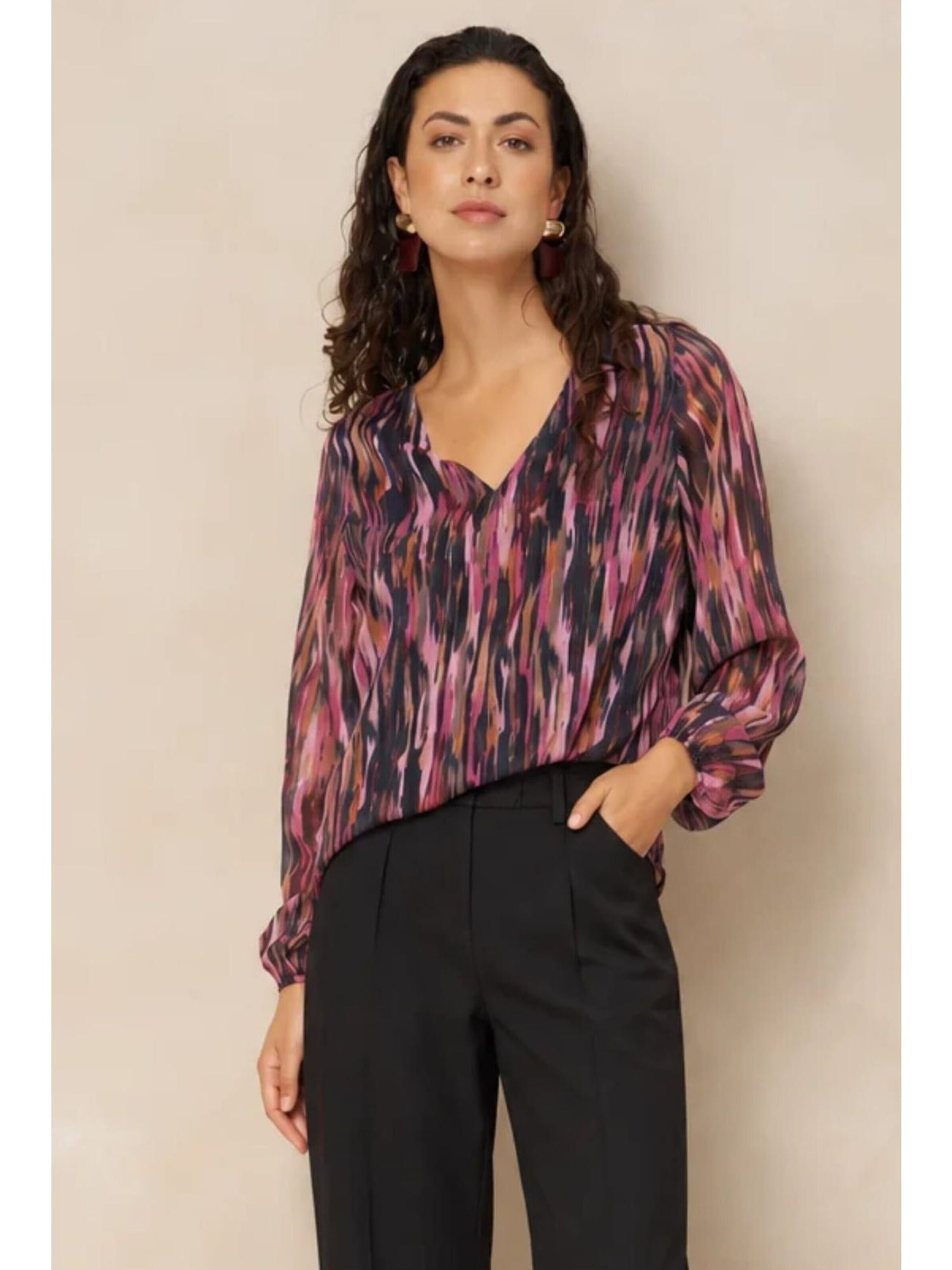 LOFTY MANNER Top 'RJ08 - Top Jannie - Abstract P' in Purple