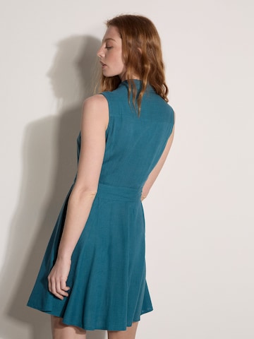 Apricot Linen Blend Shirt Mini Dress ' ' in Blau