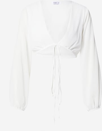 Femme Luxe Top 'CASSIE' in White: front