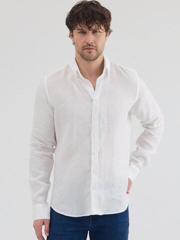 Slim fit Camicia business 'Leonardo Essentials Linen Man Shirt White' di 7Camicie in bianco