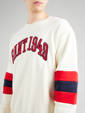 GANT Sweatshirt (GOTS) in Beige