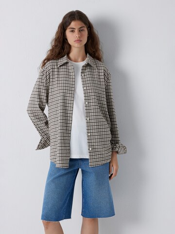 Mavi Blouse in Brown: front