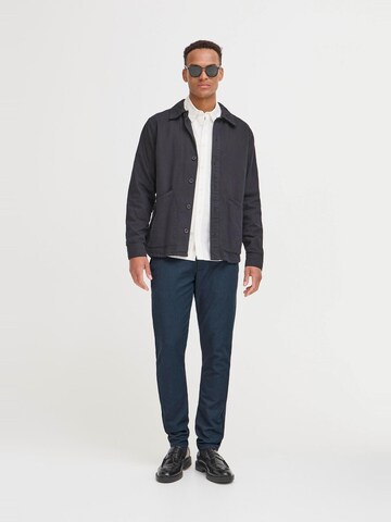 Coupe slim Pantalon chino 'Frederic' !Solid en bleu