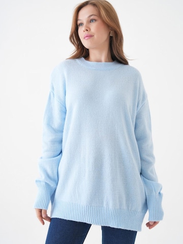 WOMAN VISION Trui in Blauw: voorkant