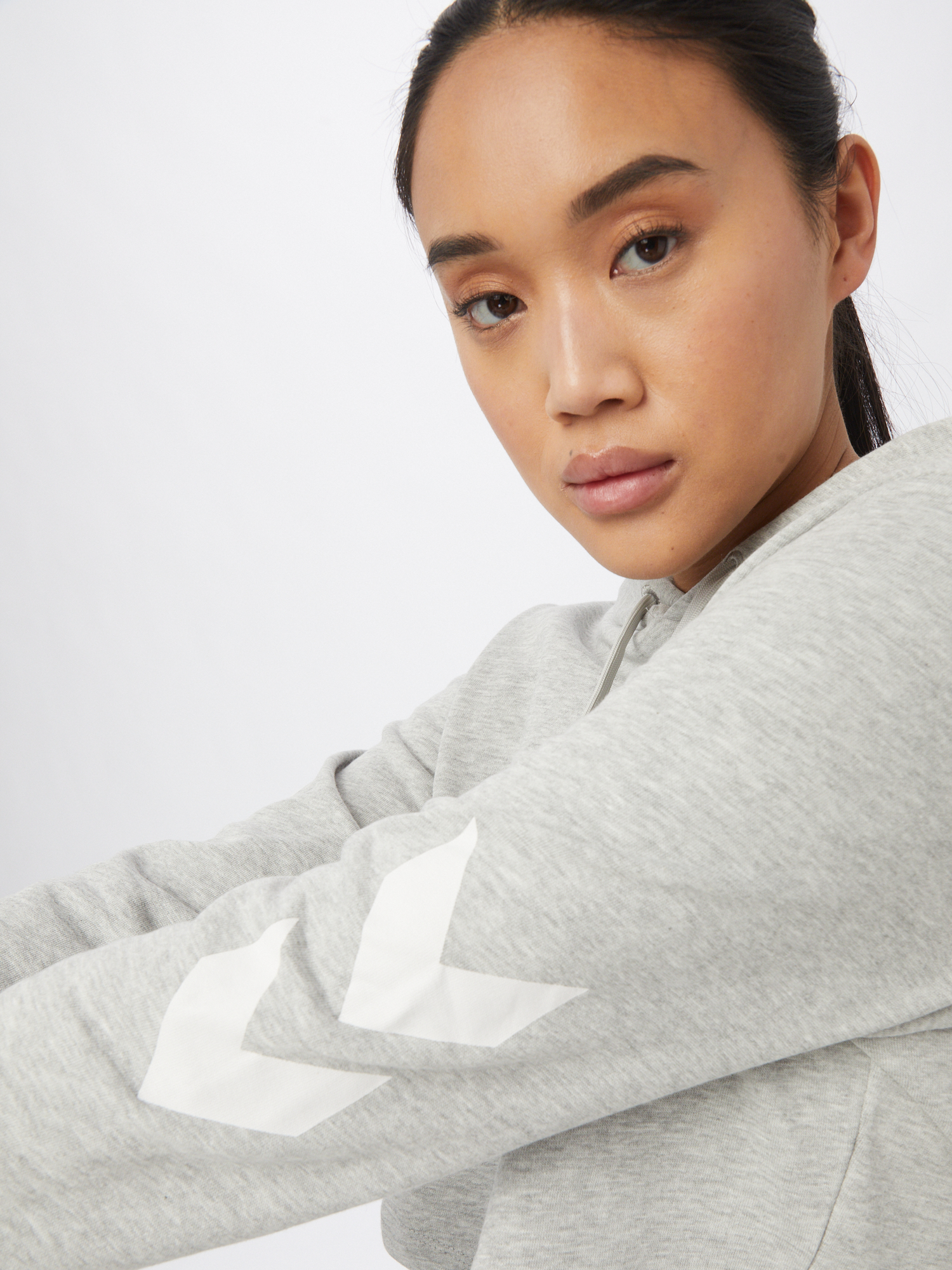 Hummel Sweatshirt in Graumeliert Hummel Sweatshirt in Graumeliert